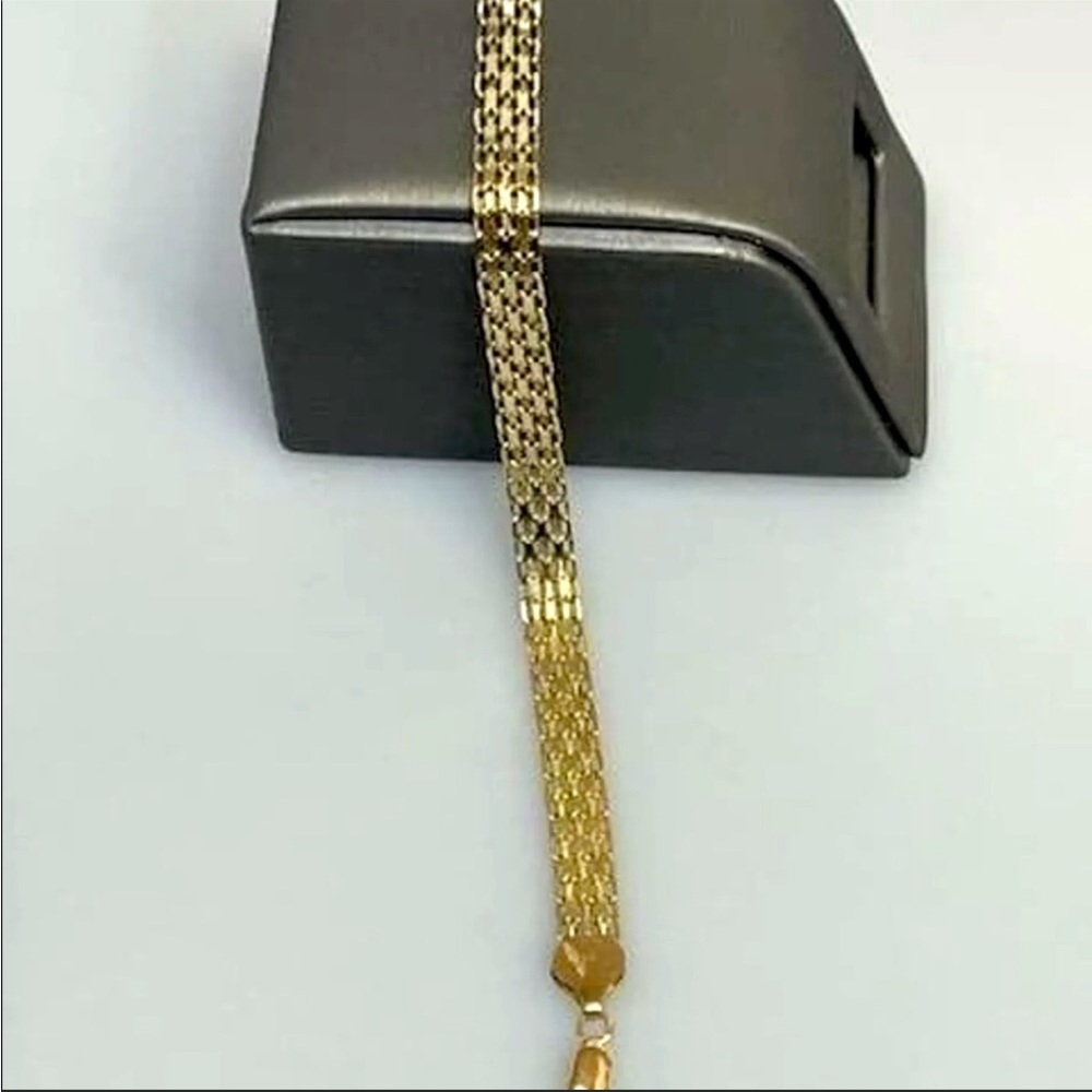 Gorgeous 14K Gold Bracelet - Picture 3 of 8
